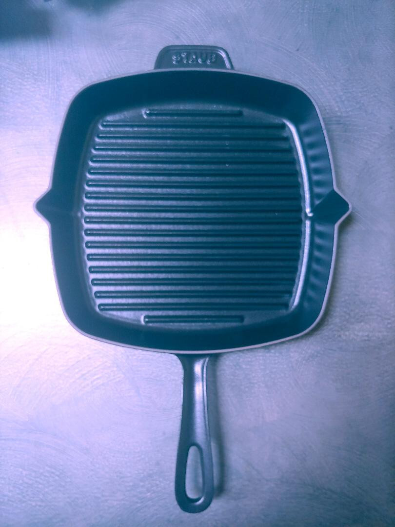 New in Box Staub 10.25″ American Square Cast Iron Enameled Grill Pan