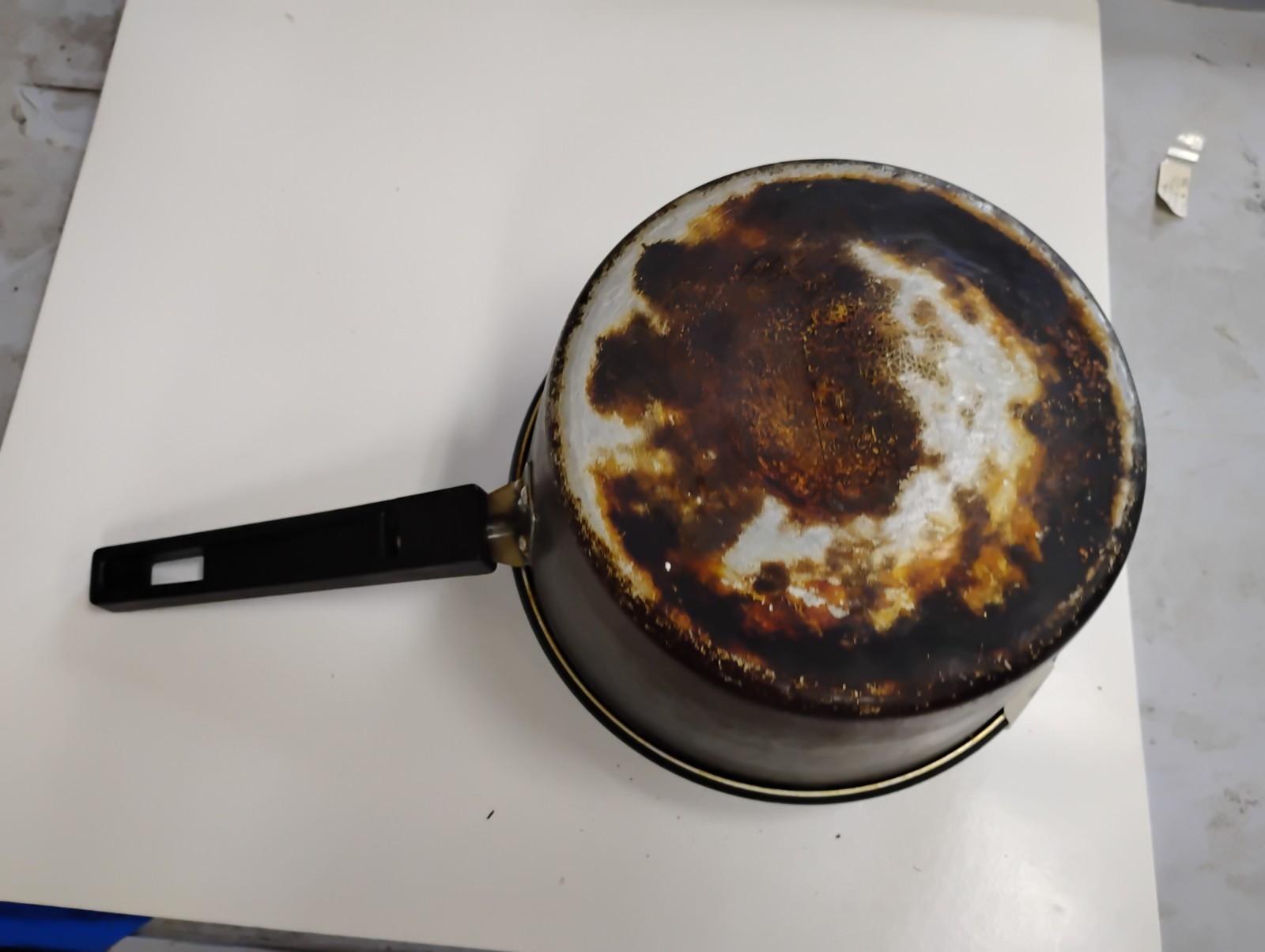 Saucepan Pot with Lid Black Handle Retro Cookware Heavy Burn Stains As-Is