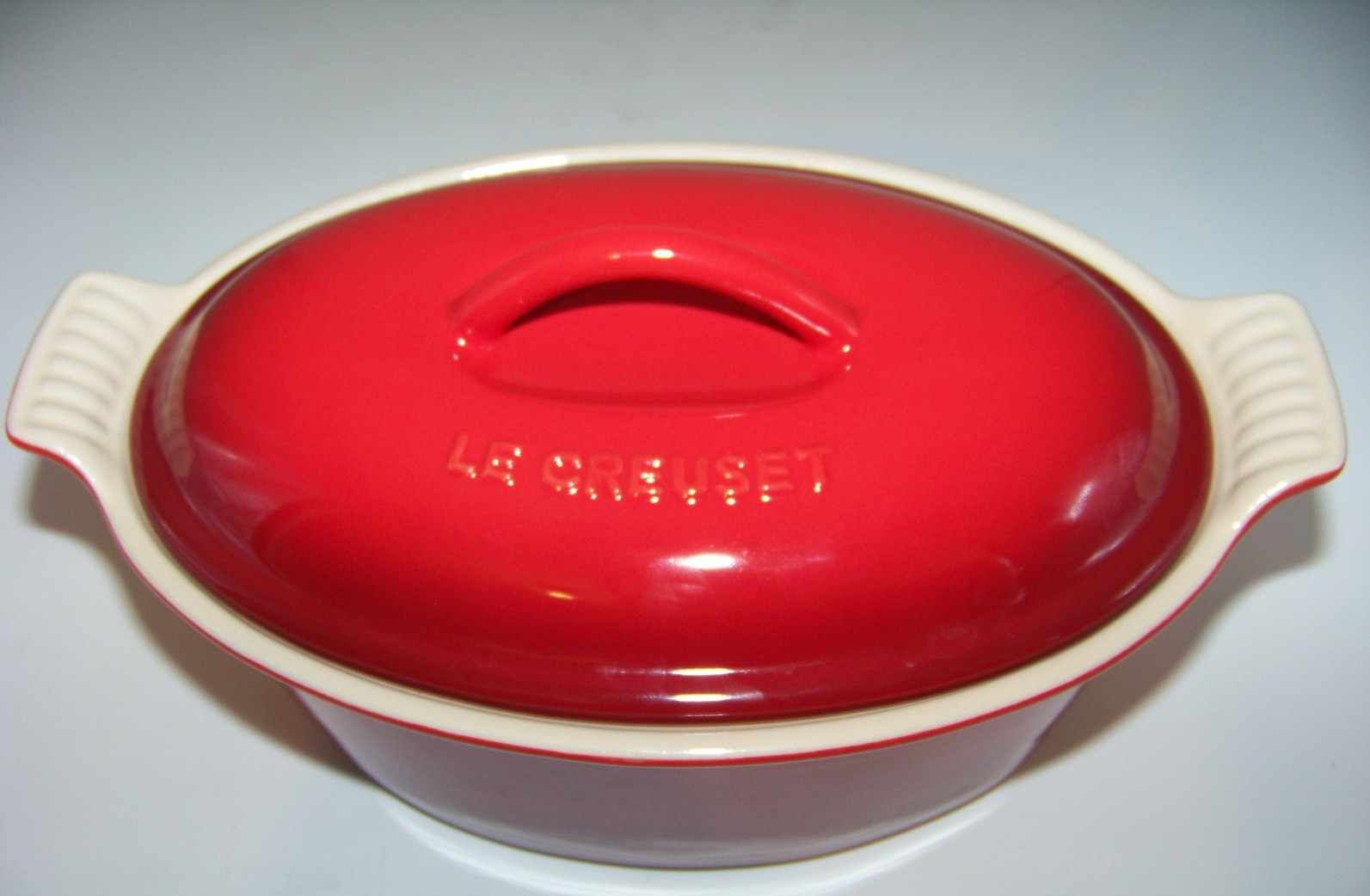 Le Creuset Stoneware Terrine Dish With Lid Red Cerise (20cm) NEW