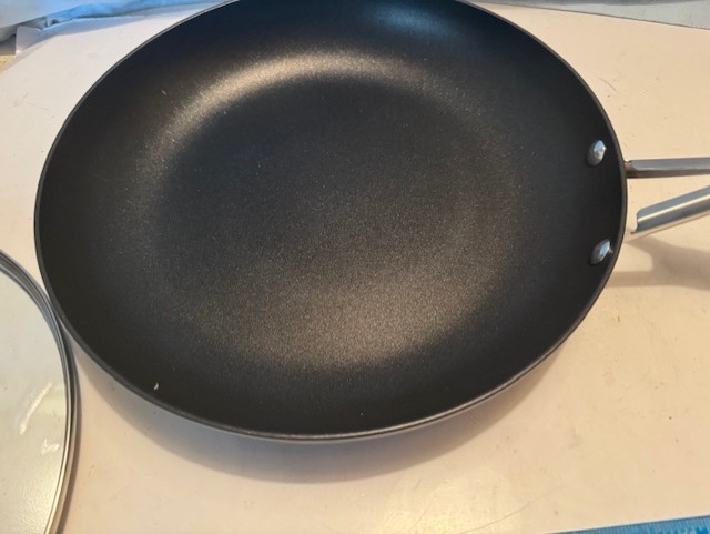 NEW Calphalon® Hard-Anodized Aluminum Nonstick 12″ FRYING PAN W/LID