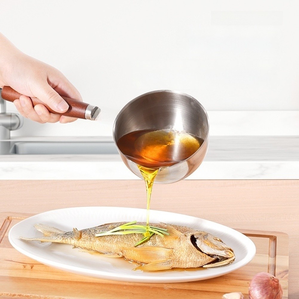 Oil Pouring Pan 28×11.6x6cm Stainless Steel Sauce Pot with Wood Handle