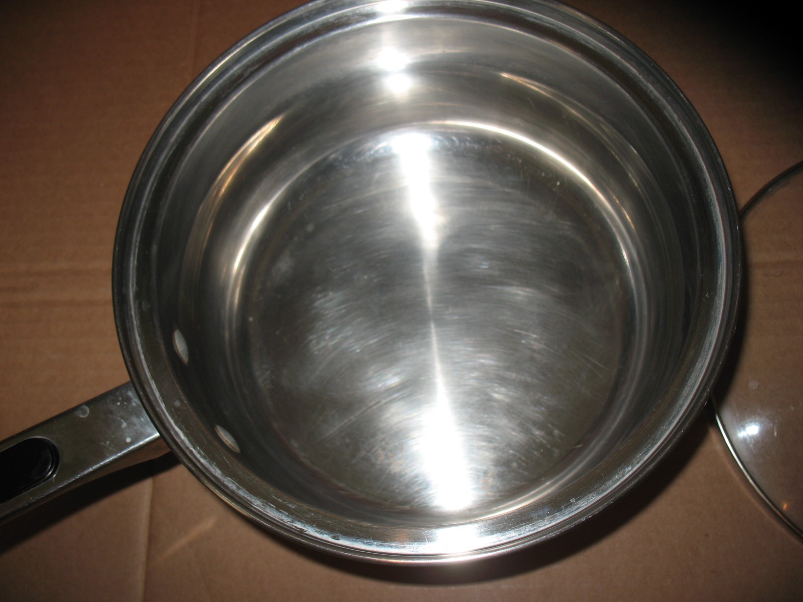 Oneida Immaculate 18/10 Stainless Steel 3 Quart Saucepan With Lid