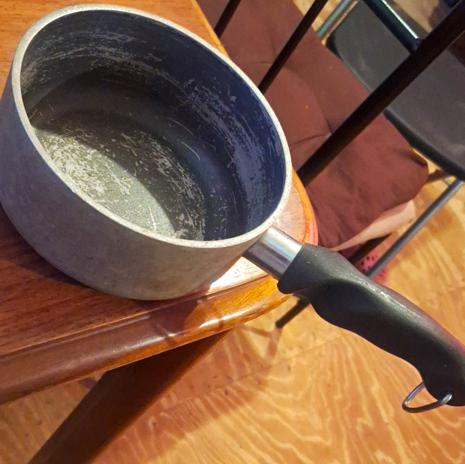 Wear Ever 1 Qt Aluminum Saucepan Long Handle Hanging Loop Non-Stick Gray