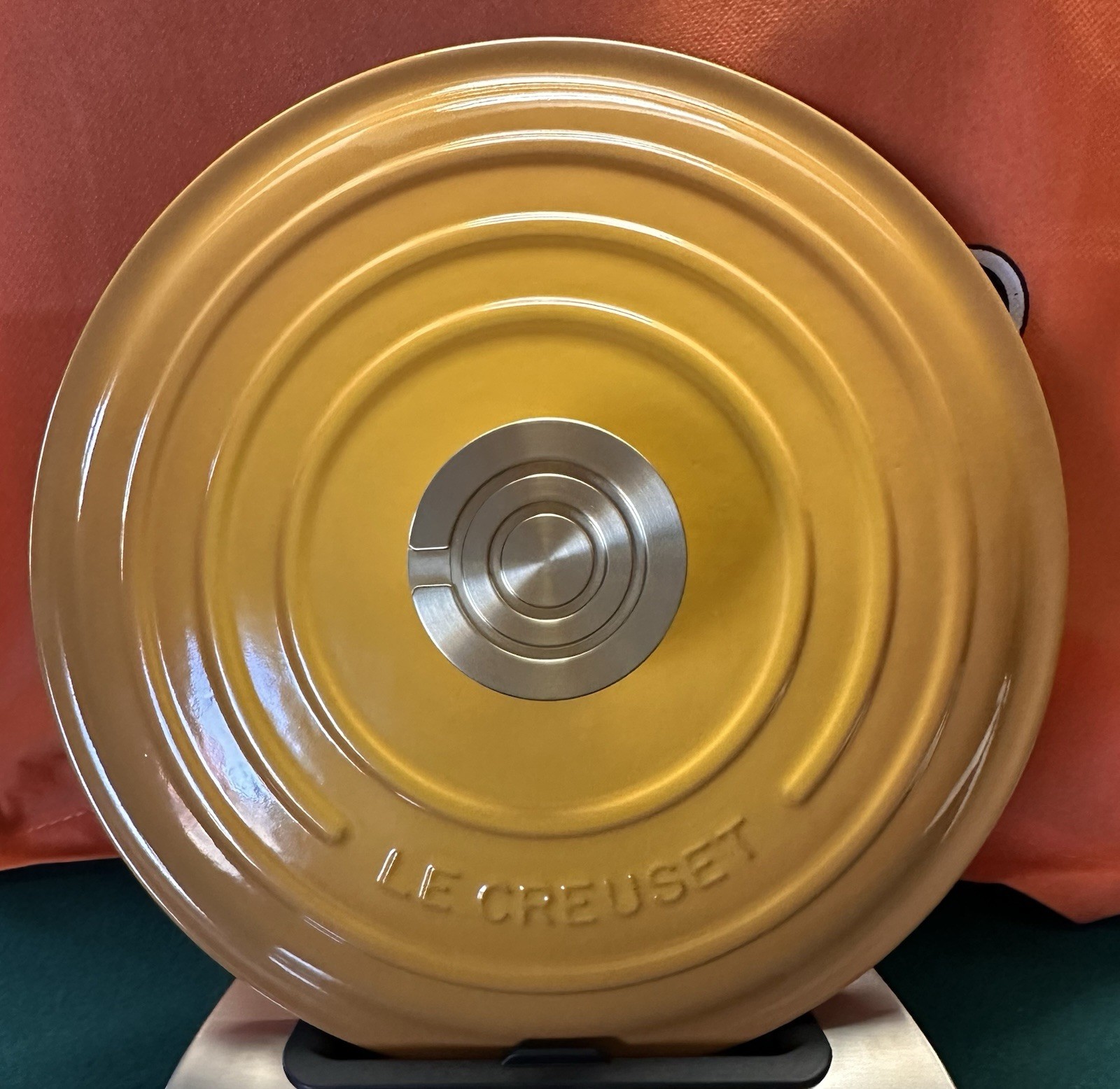 Le Creuset 5.25Qt Deep Dutch Oven Signature. Nectar. S/S Crucible knob.Rare size