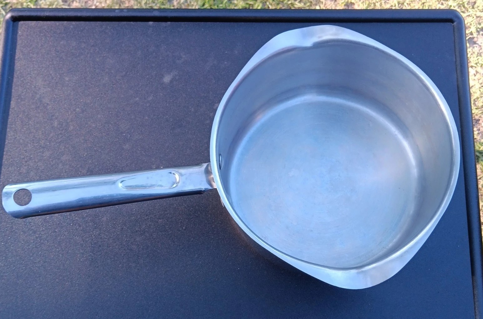 WearEver Stainless Steel 3 Qt Sauce Pan Pot Double Pour Spout No Lid (G187)