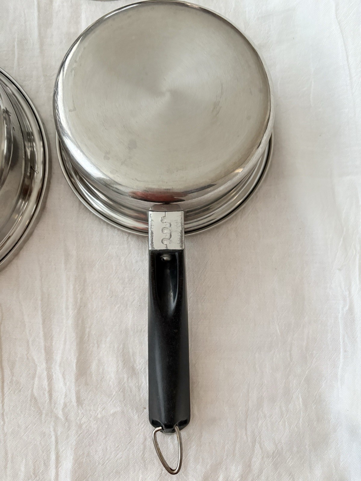 Amway Queen Multi-Ply 18/8 Stainless Cookware Set USA 8″ & 6.75″ Pots W Lids