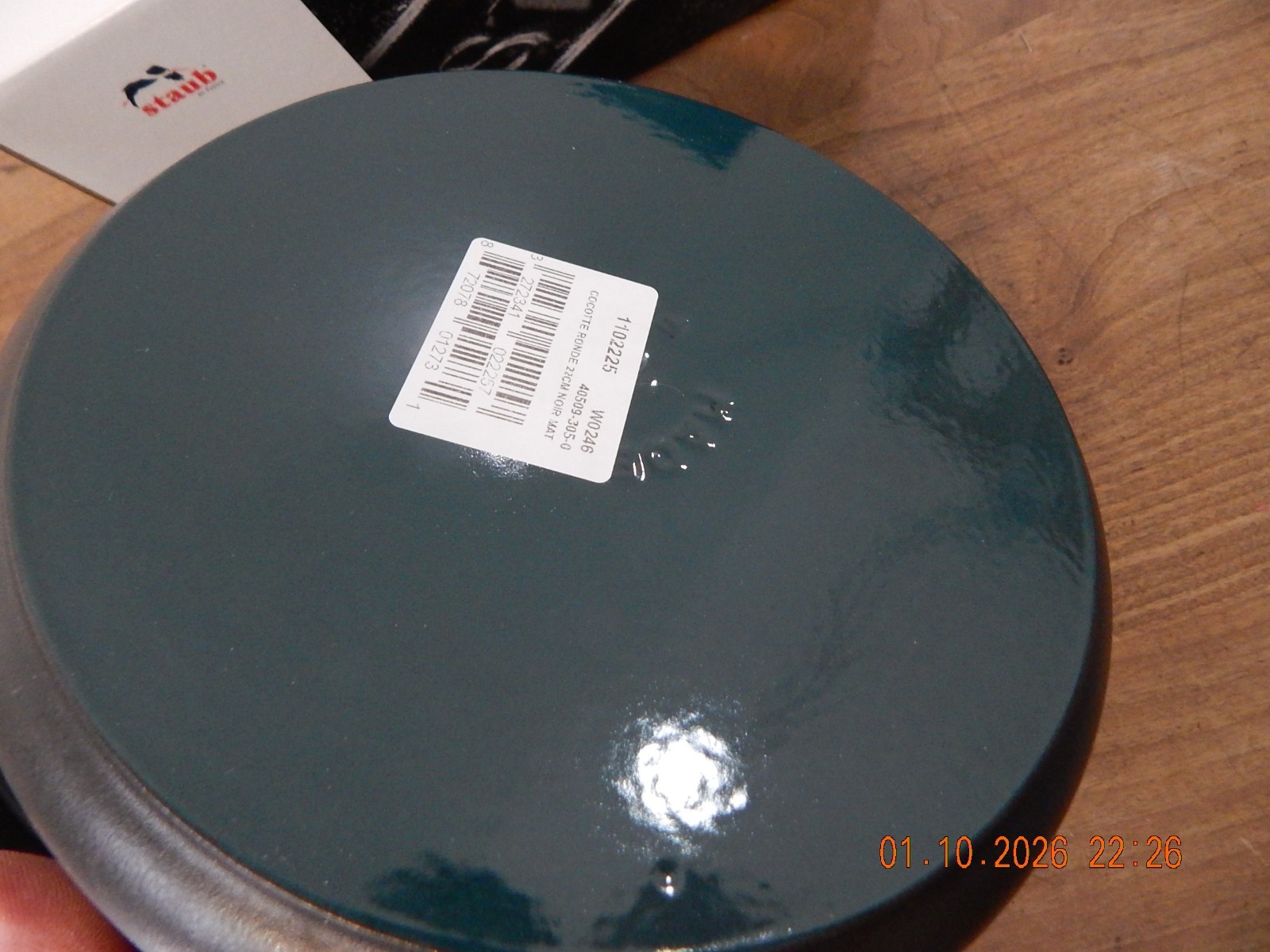 Staub Cast Iron 2.75 qt Round Cocotte – Matte Black, Made in France 1102225 NEW