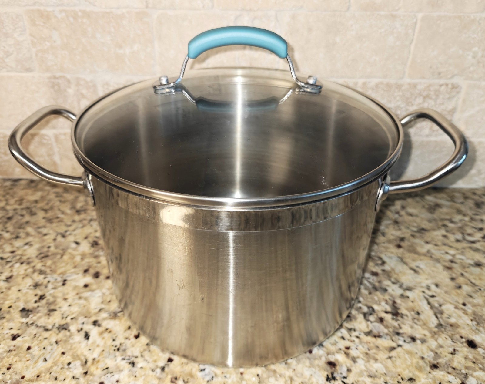 Vigor SS1 Series 8 Qt Heavy-Duty Stainless Steel Aluminum-Clad Stock Pot