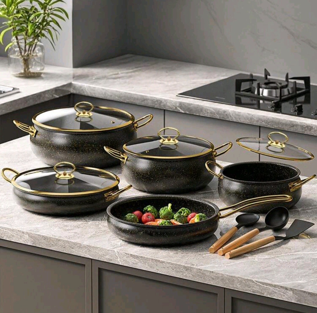 10-Piece Nonstick Metal Cookware Pan Set w/ Lids, Black/Gold, Gas, 20-28cm