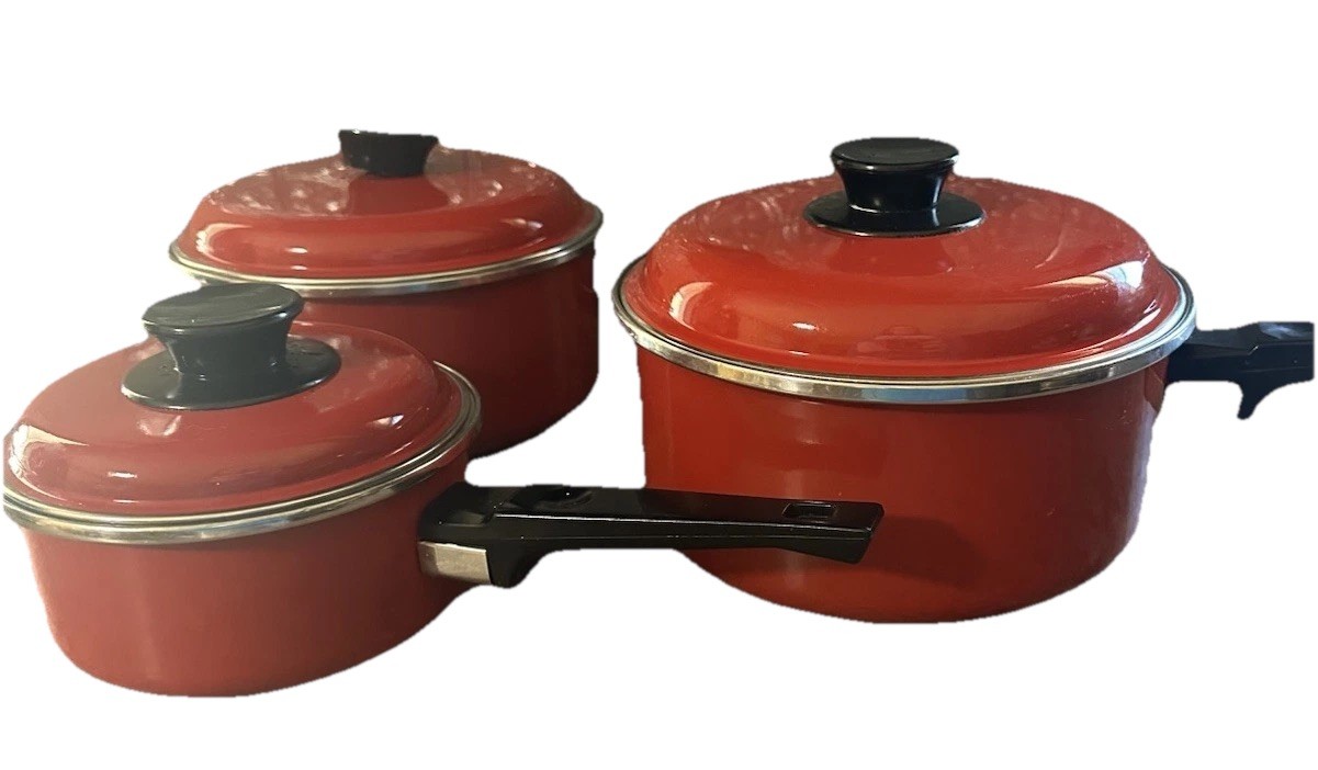 San Ignacio Red Enamel 3 Piece Saucepan Set White Interior MCM Made In Spain