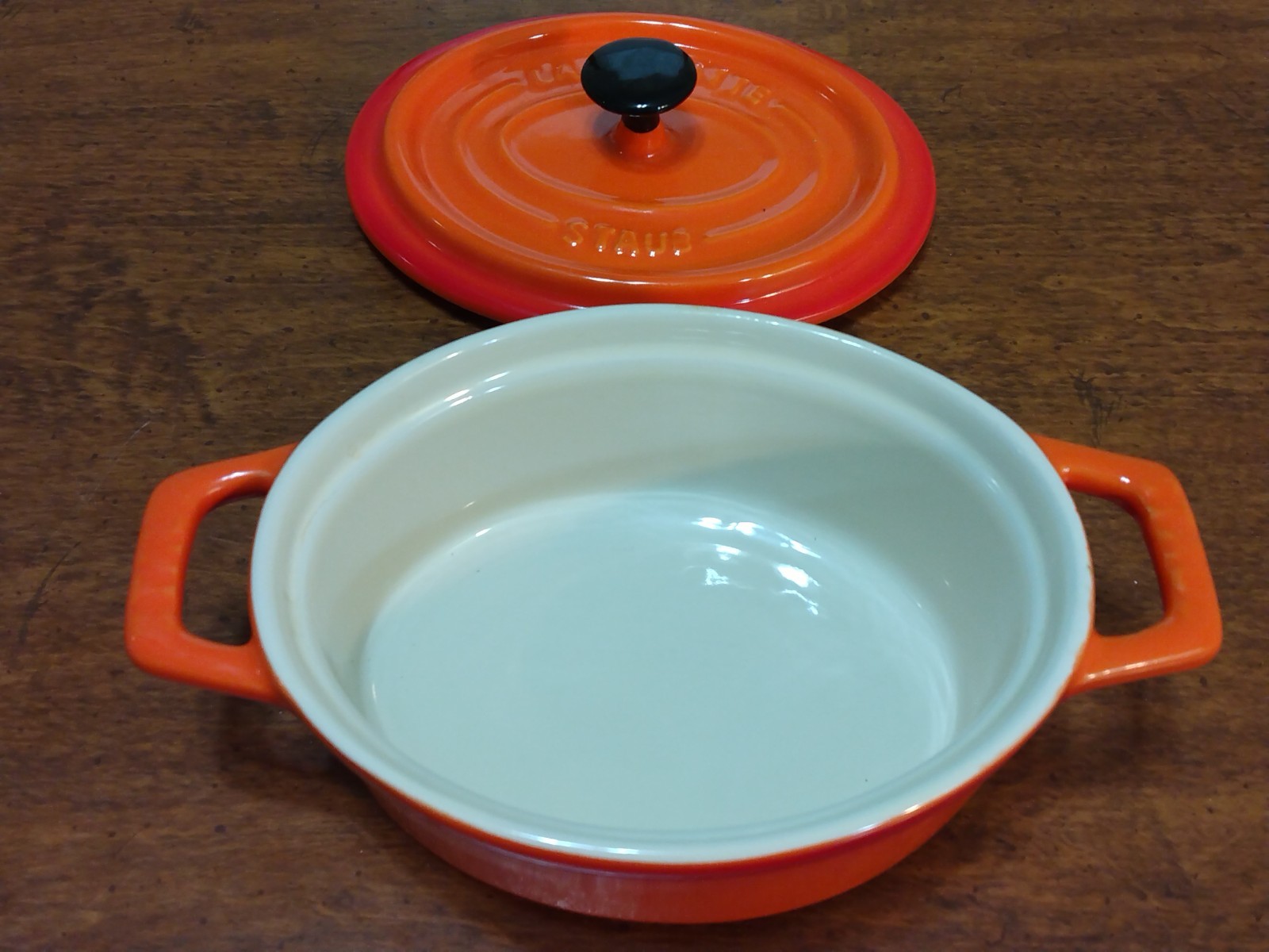 Staub Orange La Cocotte Oval Ceramic Mini Casserole Dutch Oven Bakeware READ!