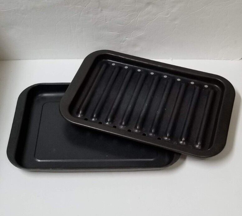 Nordic Ware 2 Piece Broiler Pan Nonstick 15x10x1 Oven Burger Pan NordicWare