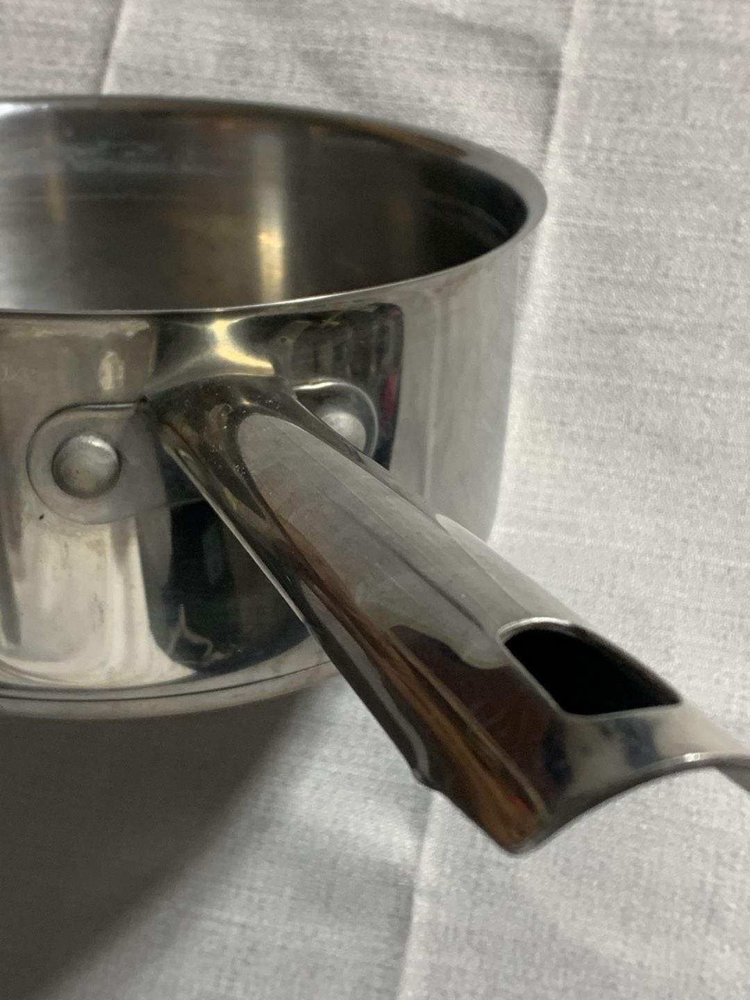 Wolfgang Puck 18-10 Stainless Steel 3qt Saucepan with Pour Spout