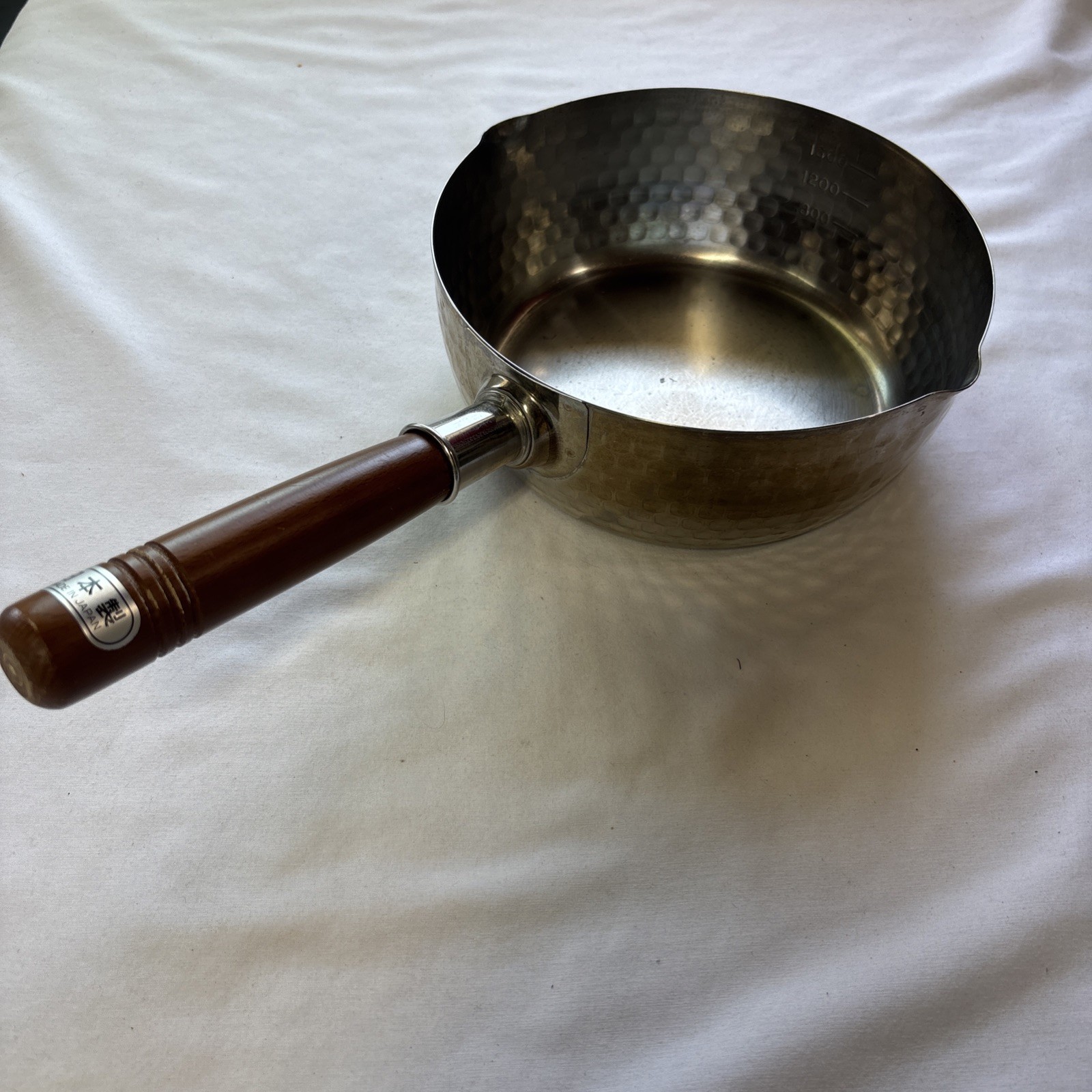 Yoshikawa 1.6L Saucepan Stainless Steel Hammered Pattern