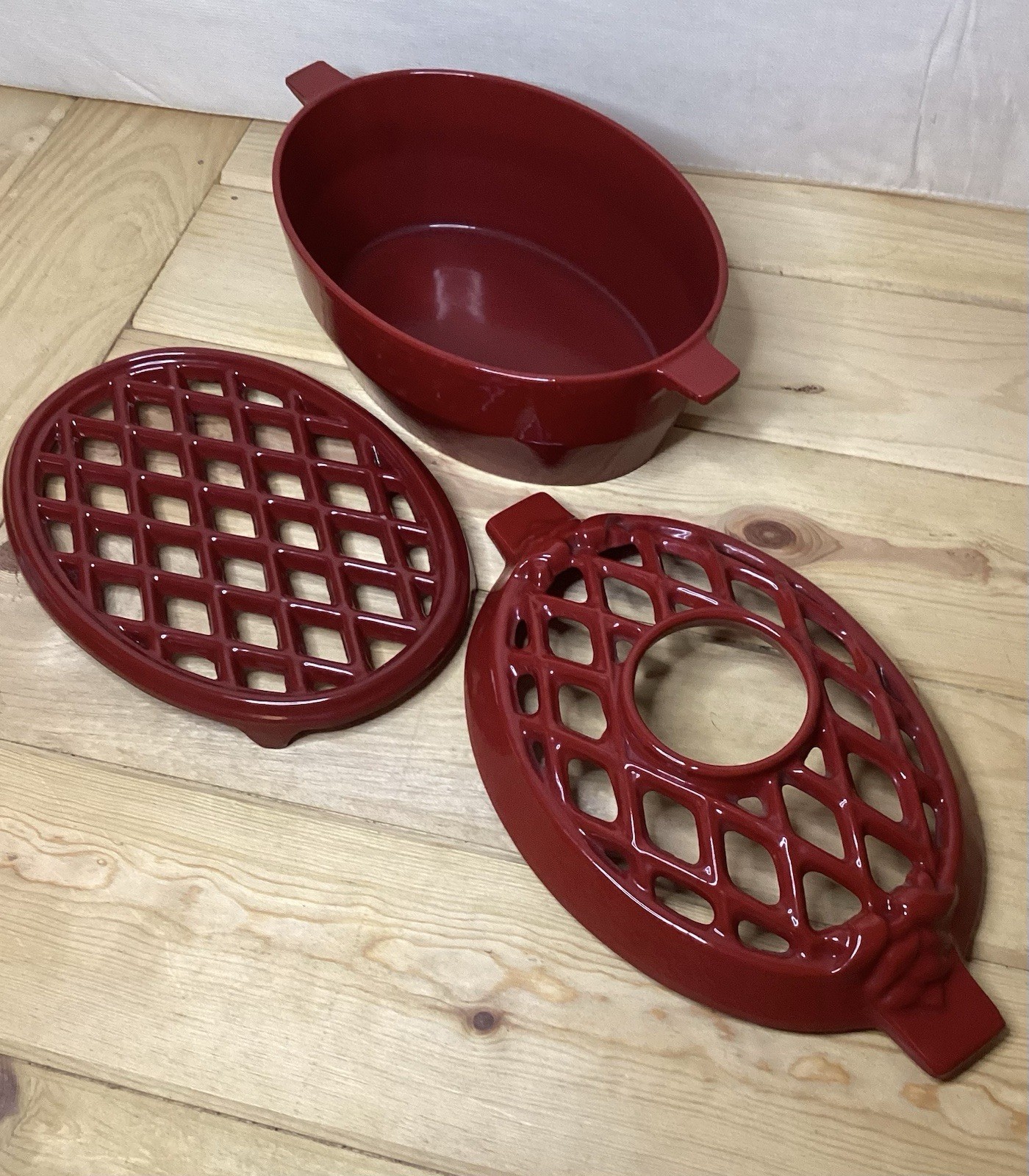 Cast Iron Wood Stove Steamer Pot – Fireplace Humidifier red enamel John Wright