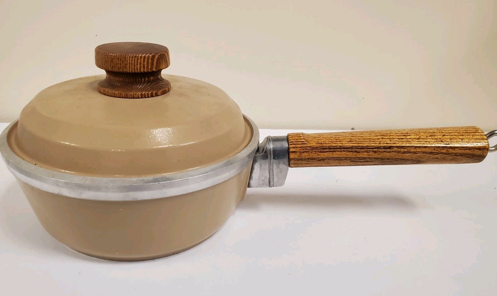 Vtg Club Cookware Classic 1 Qt Aluminum Saucepan Pot w/ Lid Wood Handle & Knob