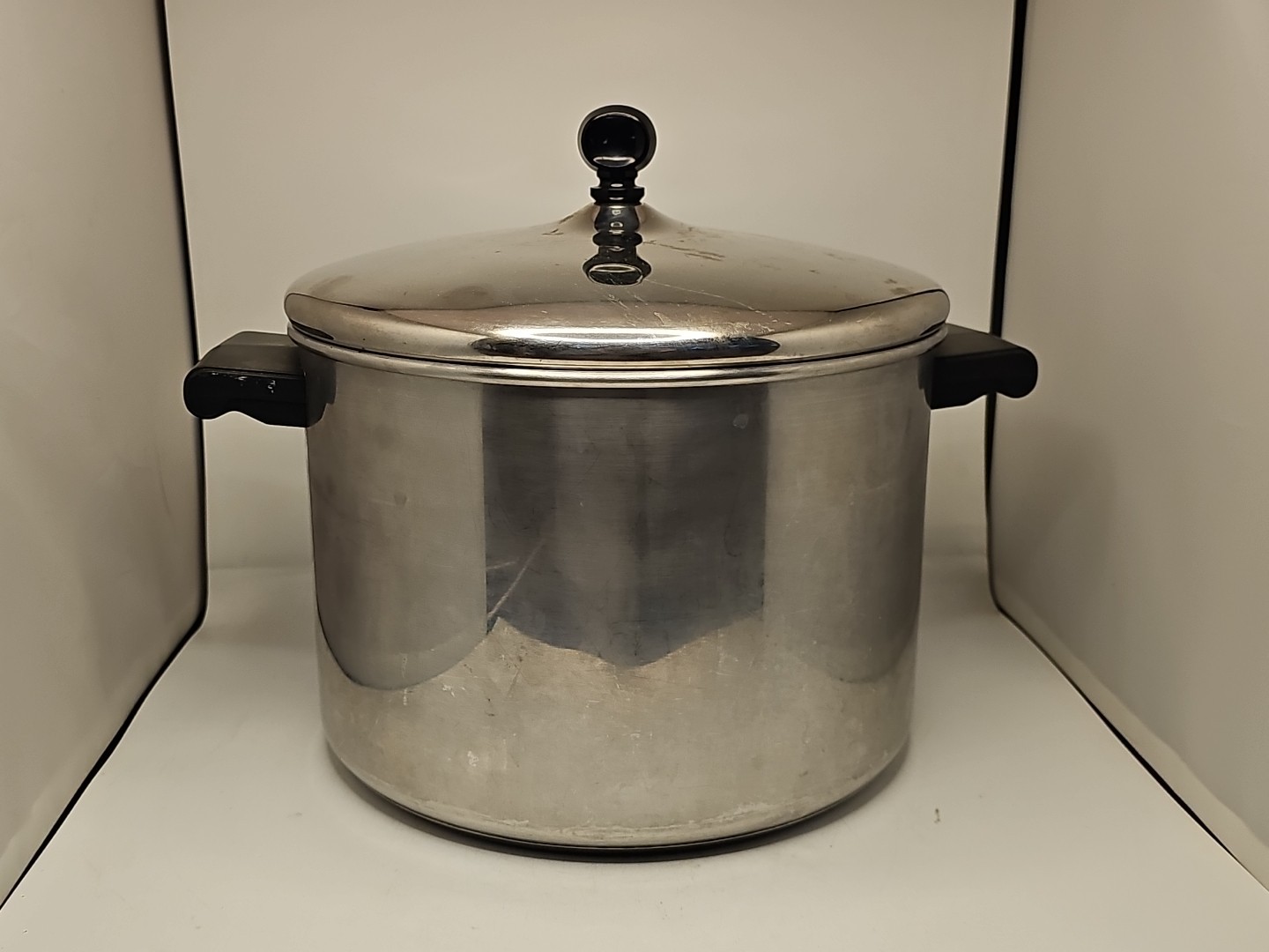 Farberware 18/10 Stainless Steel Impact Bonded 8 Qt. Quart Stock Pot With Lid