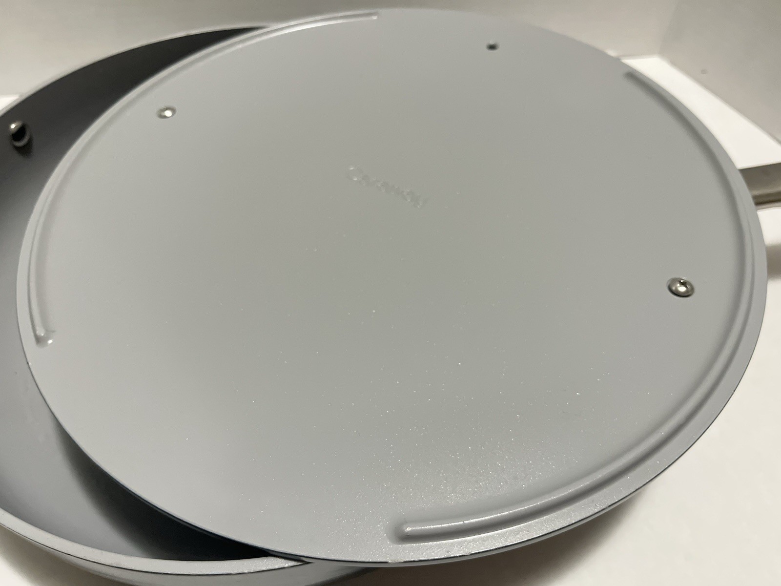Caraway Home Non-Stick Ceramic-Coated 4.5 qt Saute Pan W/Lid (Navy)