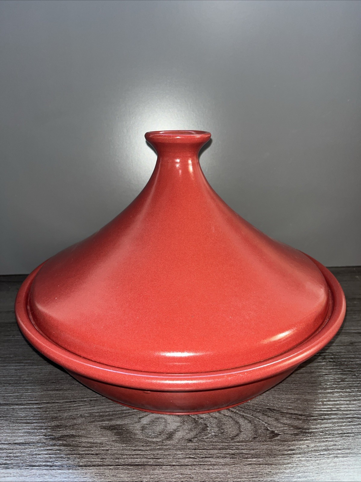 Emile Henry 55.32 Moroccan Tagine Flame Ceramic Rust/Red France 2.6 Qt Unused