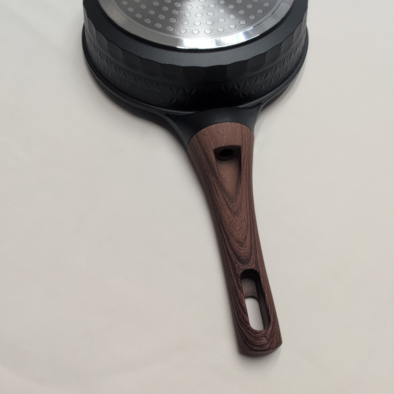 MasterChef 8″ Nonstick Cast Alum Frying Pan, Oven Safe – Missing Label -New-