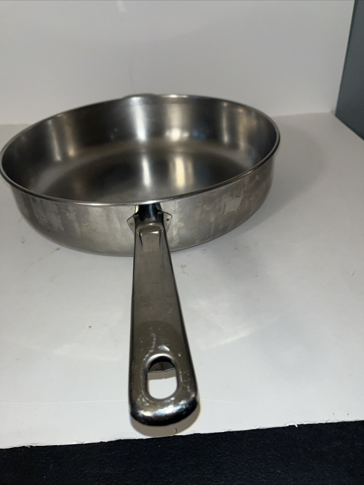 CHEF’S PRIDE INTERNATIONAL ALUMI STAINLESS TRI PLY BASE CUISIN WARE Frying Pan