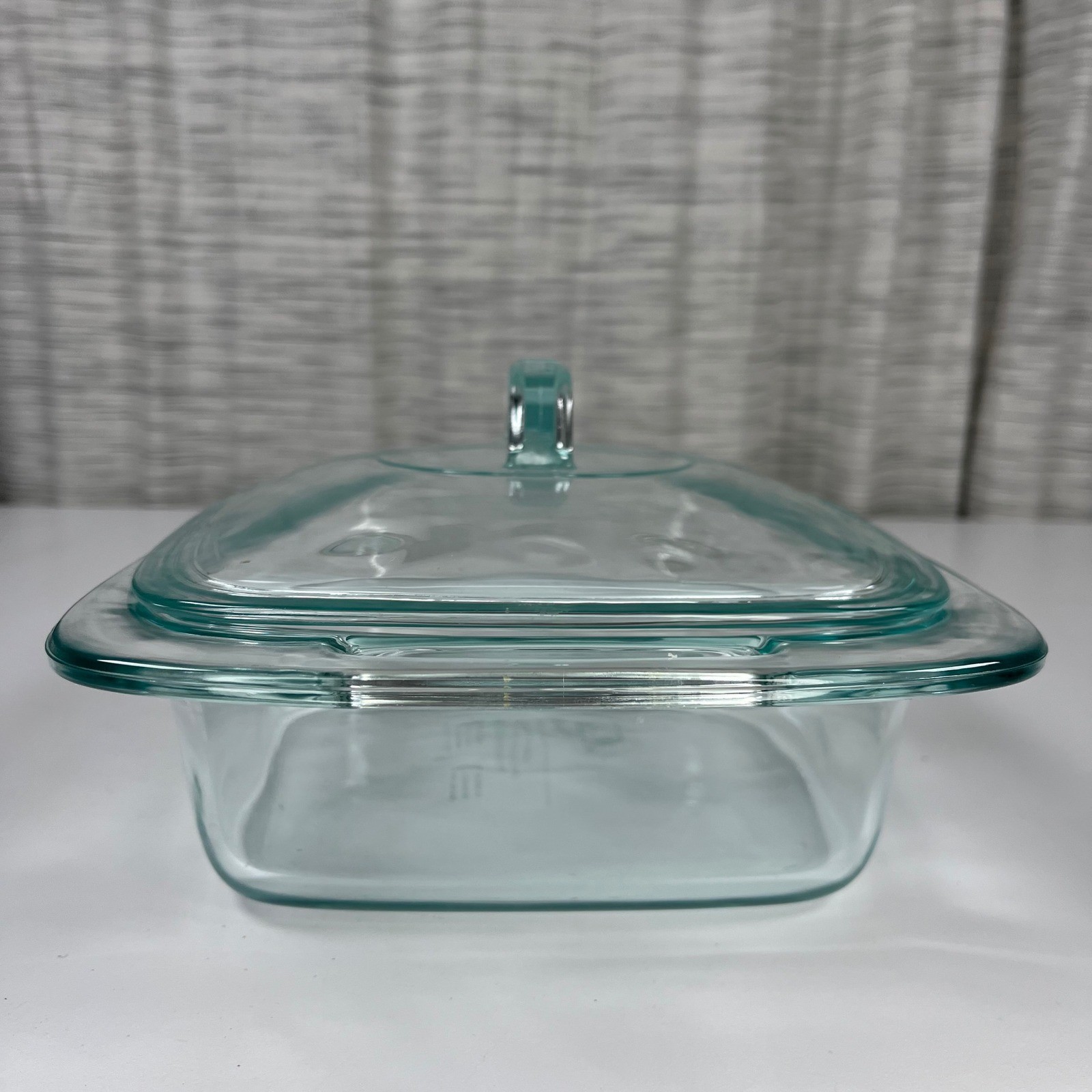 Pyrex 2 Quart Clear Glass Casserole Dish with Lid Rectangular Baker 1.9L USA