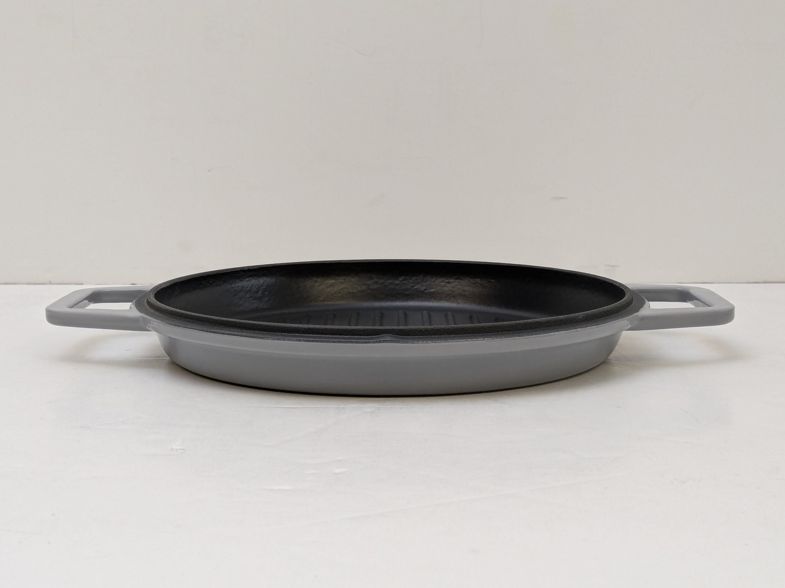2-in-1 Dutch Oven Enameled Cast-Iron Dutch Oven Gray