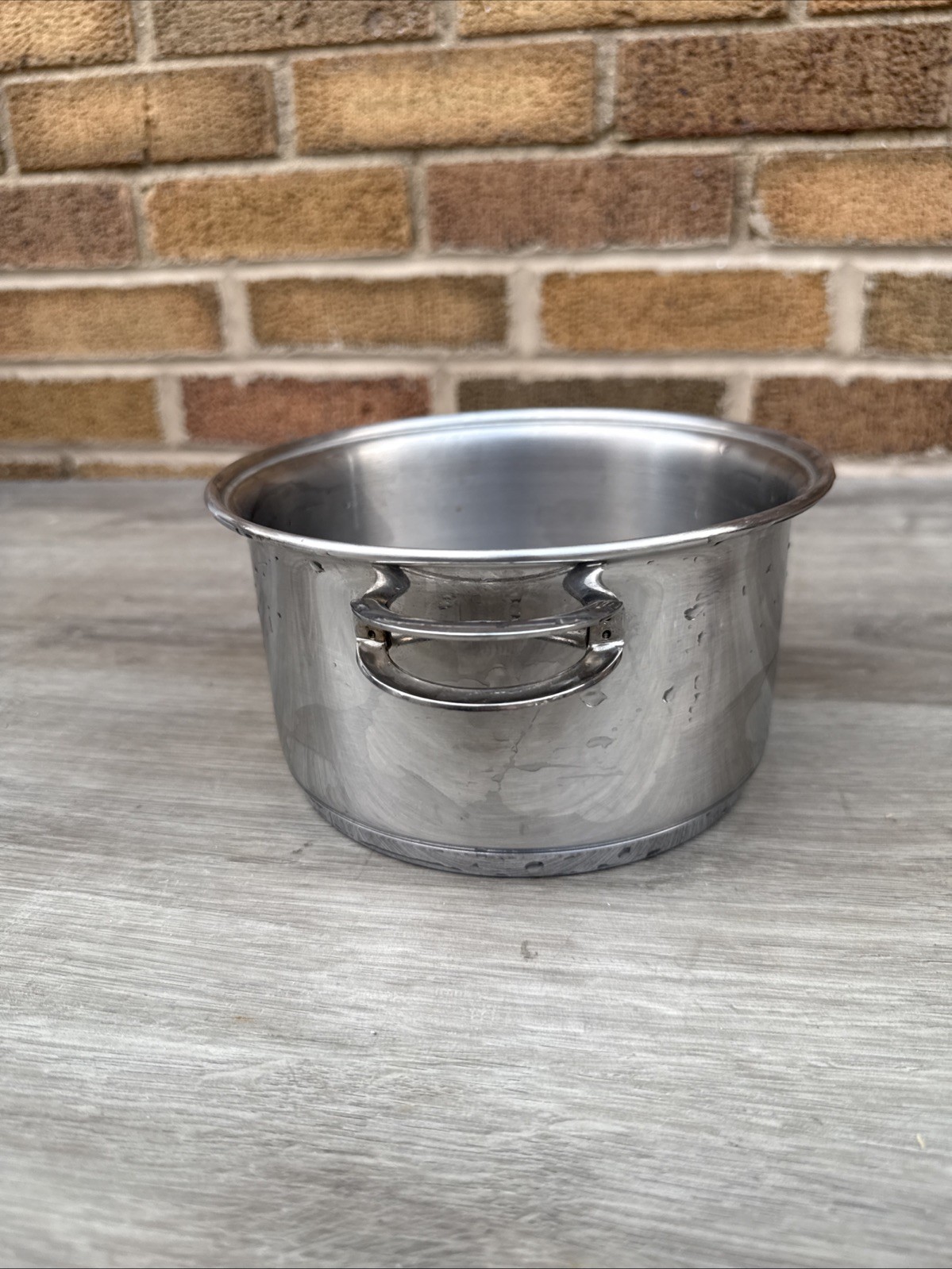 tramontina inox stainless pot brazil 2qt, Multi-ply Base. Induction Ready No Lid