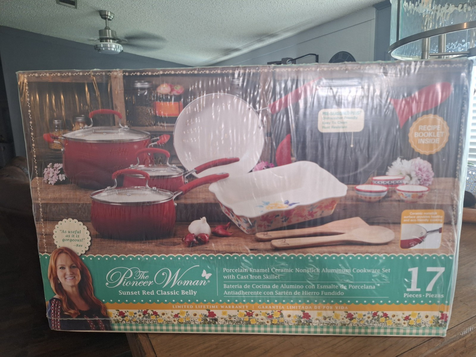 The Pioneer Woman 17pc Ceramic Nonstick Induction Set & 20-Piece– Floral set