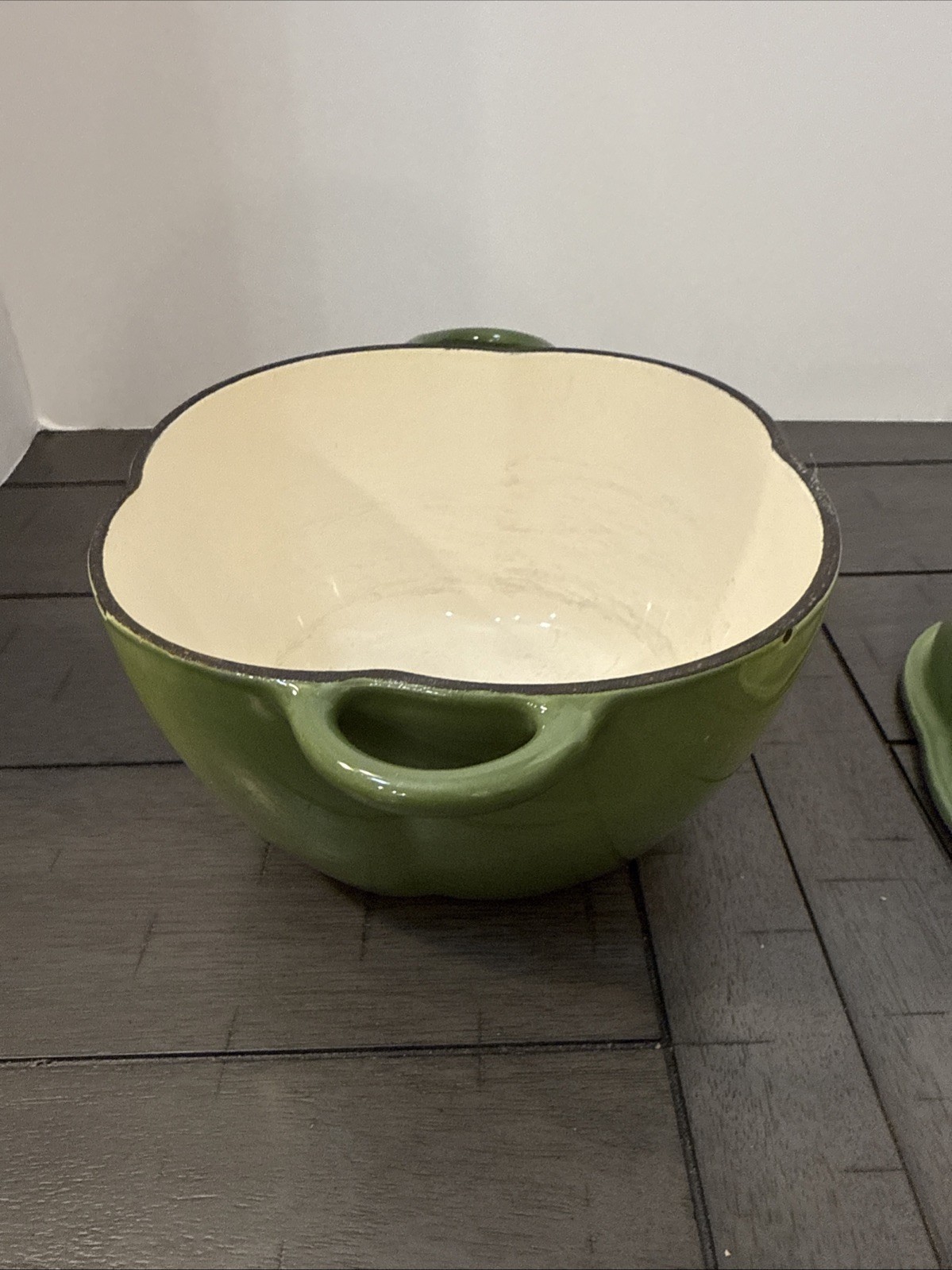 Technique Green Bell Pepper Enameled Cast Iron Dutch Oven Pot Casserole