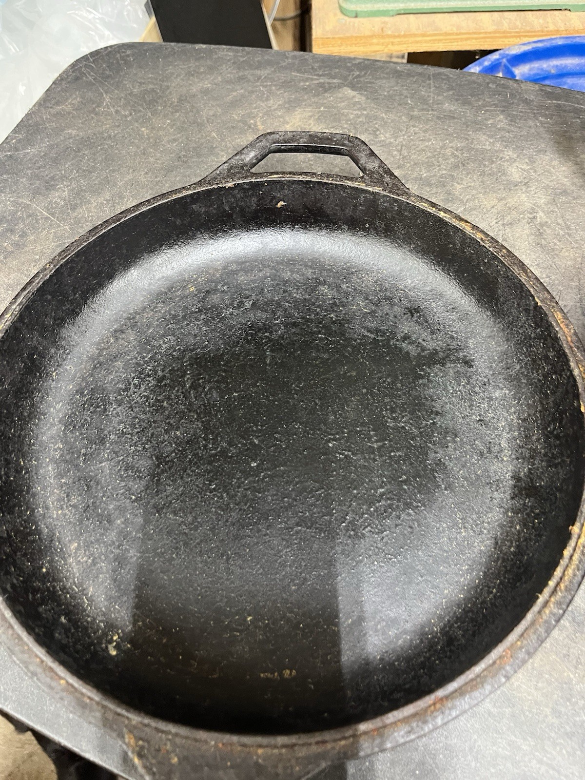 Lodge LCC3 Skillet/Griddle, With Lid, Seasoned Cast Iron, 9-3/4-In.