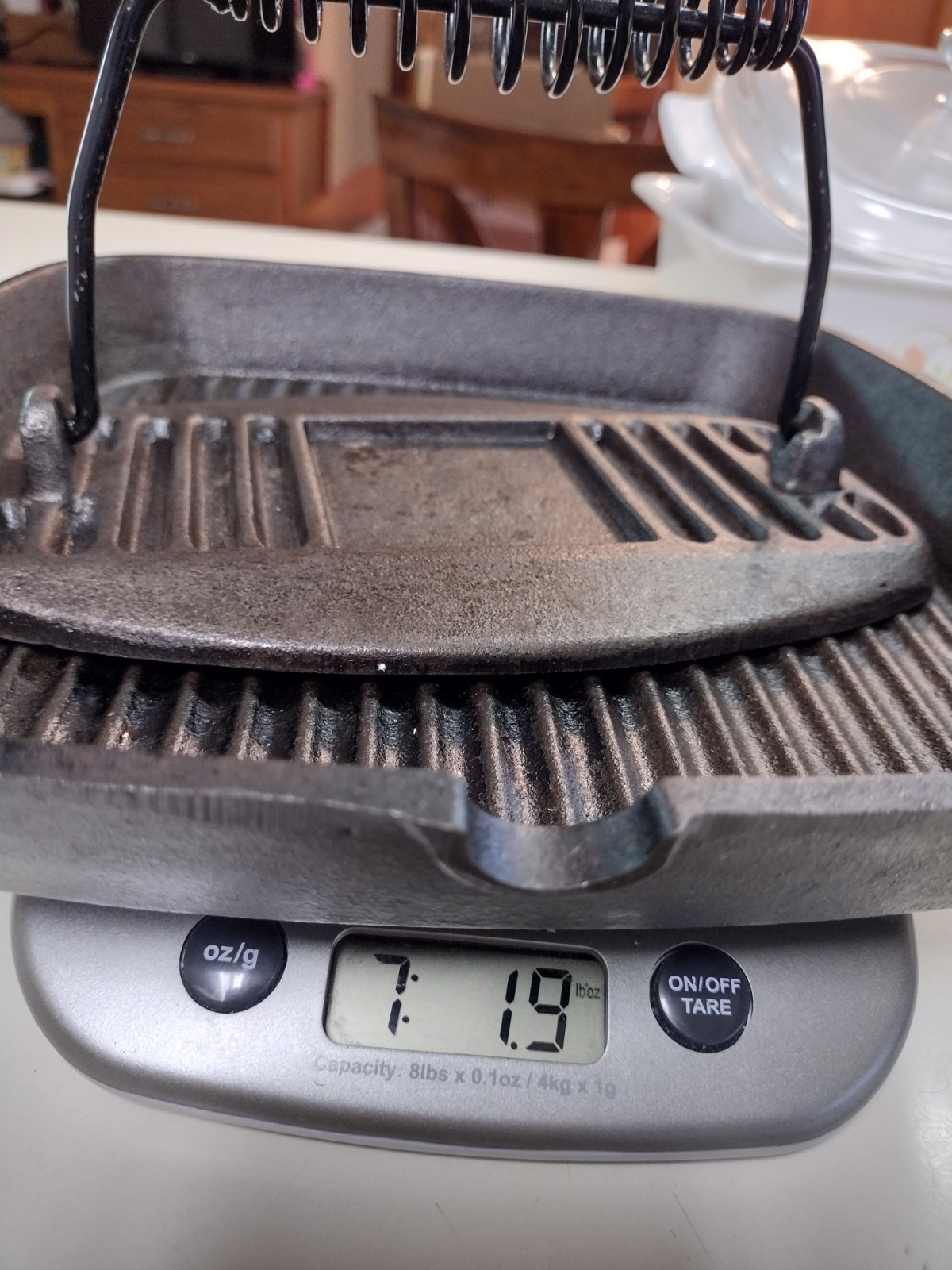 Cast Iron 8″ – 9″ Square Grill Pan Griddle with Panini Bacon Burger Press Black