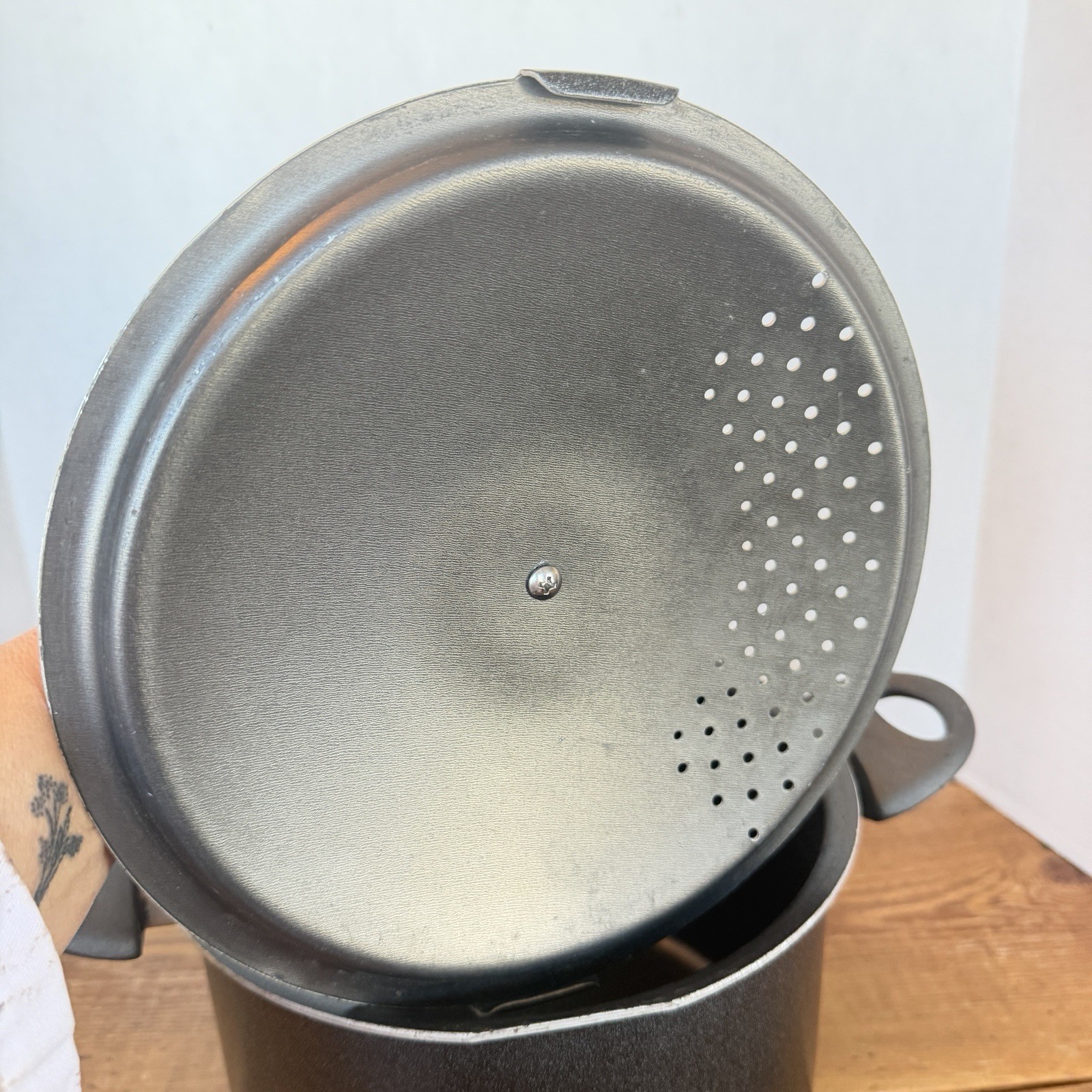 Megaware Black Stock Pot With Strainer Lid 6” Tall Made In Italy