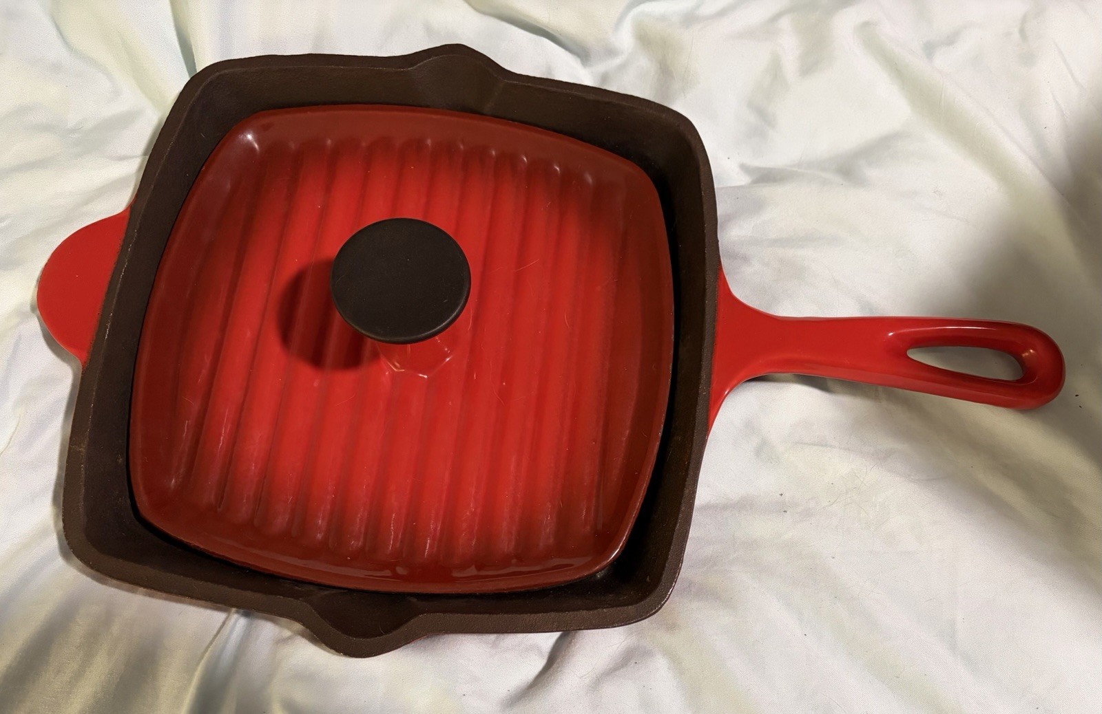 World Market Enameled Cast Iron Square Grill Pan w/ Lid, Red/Black 10.5in L10GP3
