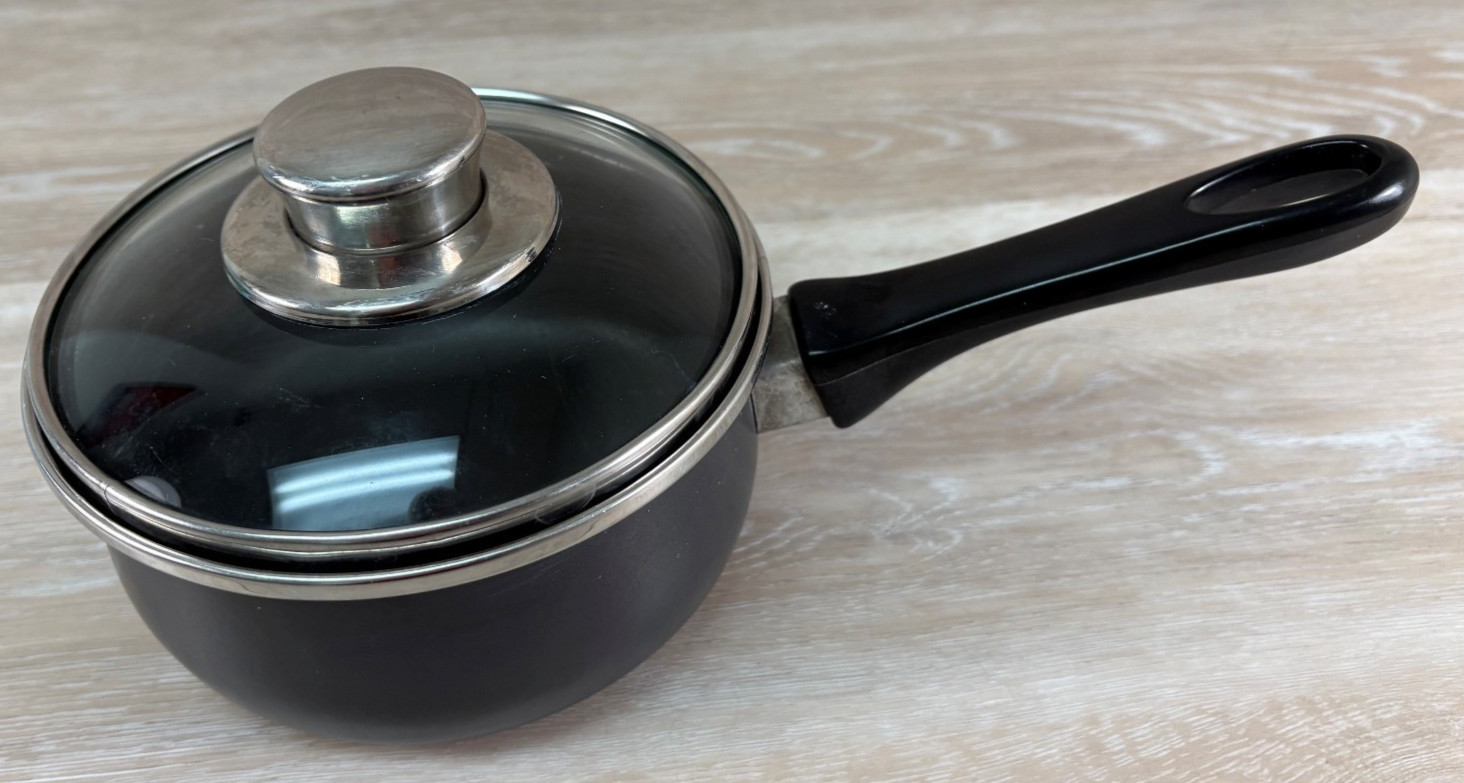 SAN IGNACIO 1 Qt. Non-Stick Sauce Pan 6″ Dia. 2.5″ Tall w/ S.S./Glass Lid Spain