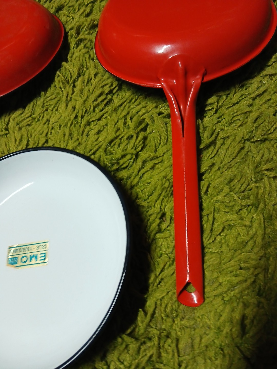 Emo White and Red Frying Pan Vintage Cast Iron