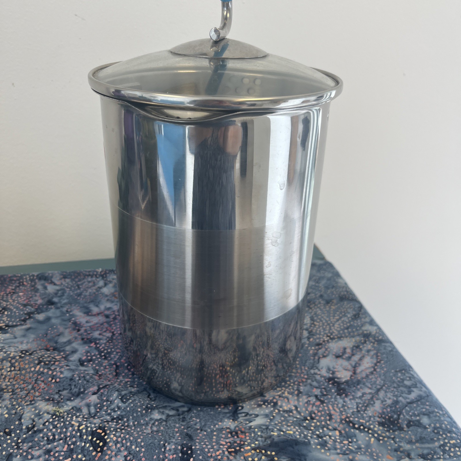 Kuhn Rikon 11 Cup Pot With Basket Straining Lid & Pour Spout 18/10