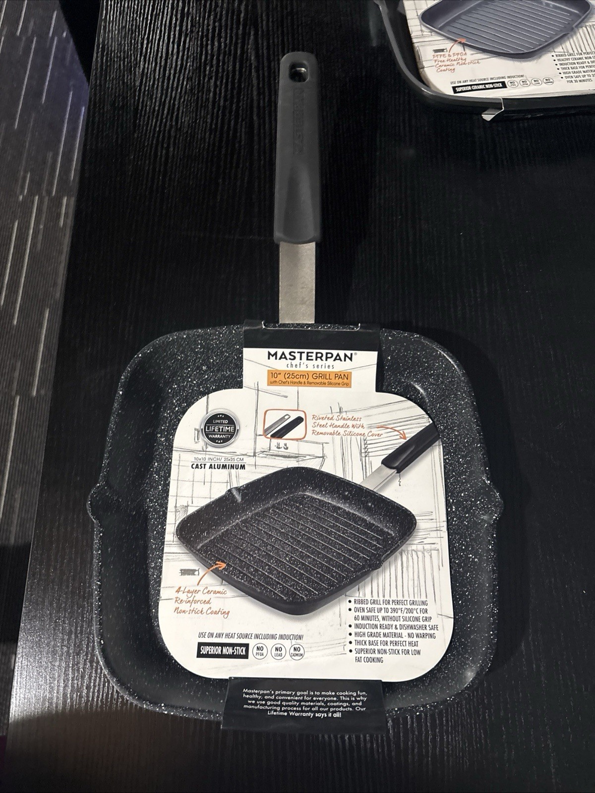 Masterpan Chef’s Series 10 Grill Pan with Chef Handle and Removable Silicone Ha