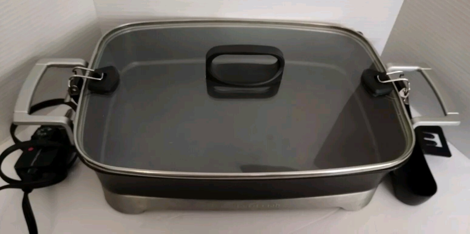 West Bend 15″ X12″Inch 2″X 3/4″ Deep,Non-stick Electric Skillet In Great Cond.