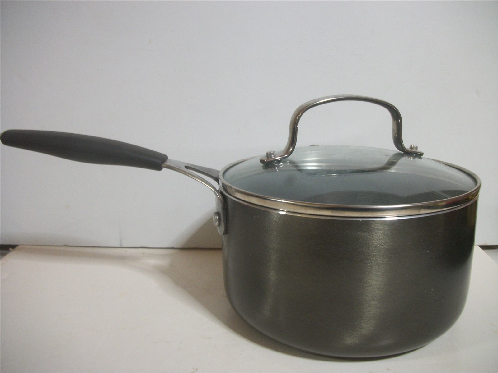 Food Network Saucepans 1 1/2 Qt, 2 1/2 Qt w Glass Lids Non Stick Graphite