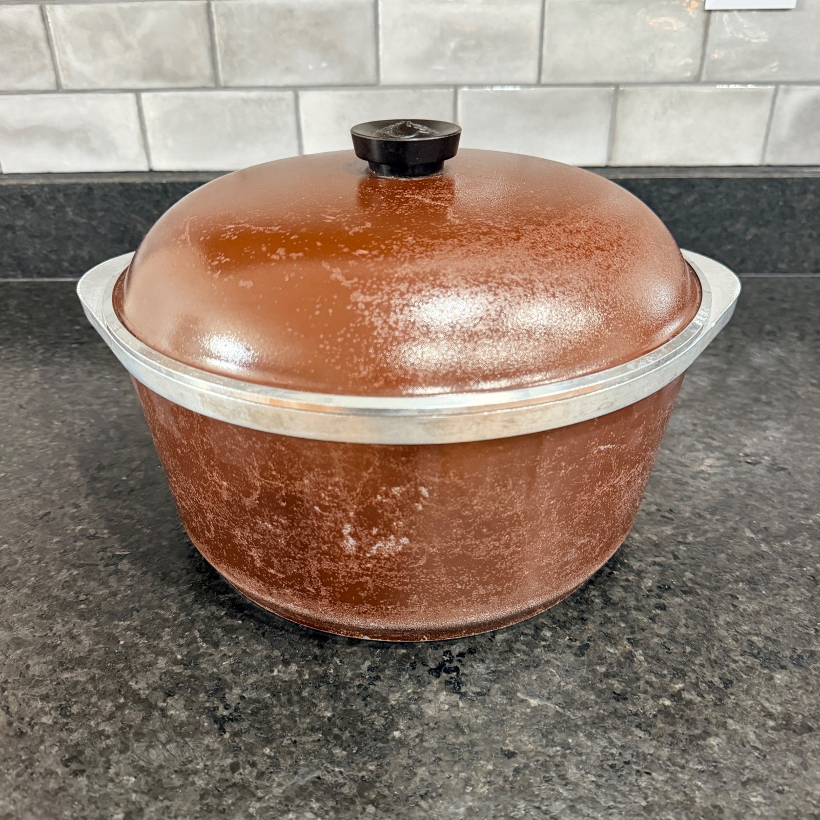 Vintage Club Cast Aluminum Dutch Oven with Lid Brown Stock Pot 8 Quart Very Used