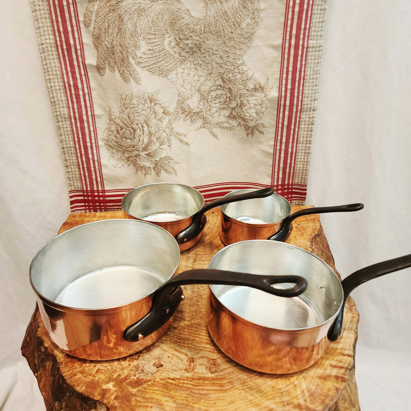 Four Piece Set Of Copper Saucepans Fresh Tin 12-18cm 4.75-7.125 inch diameter