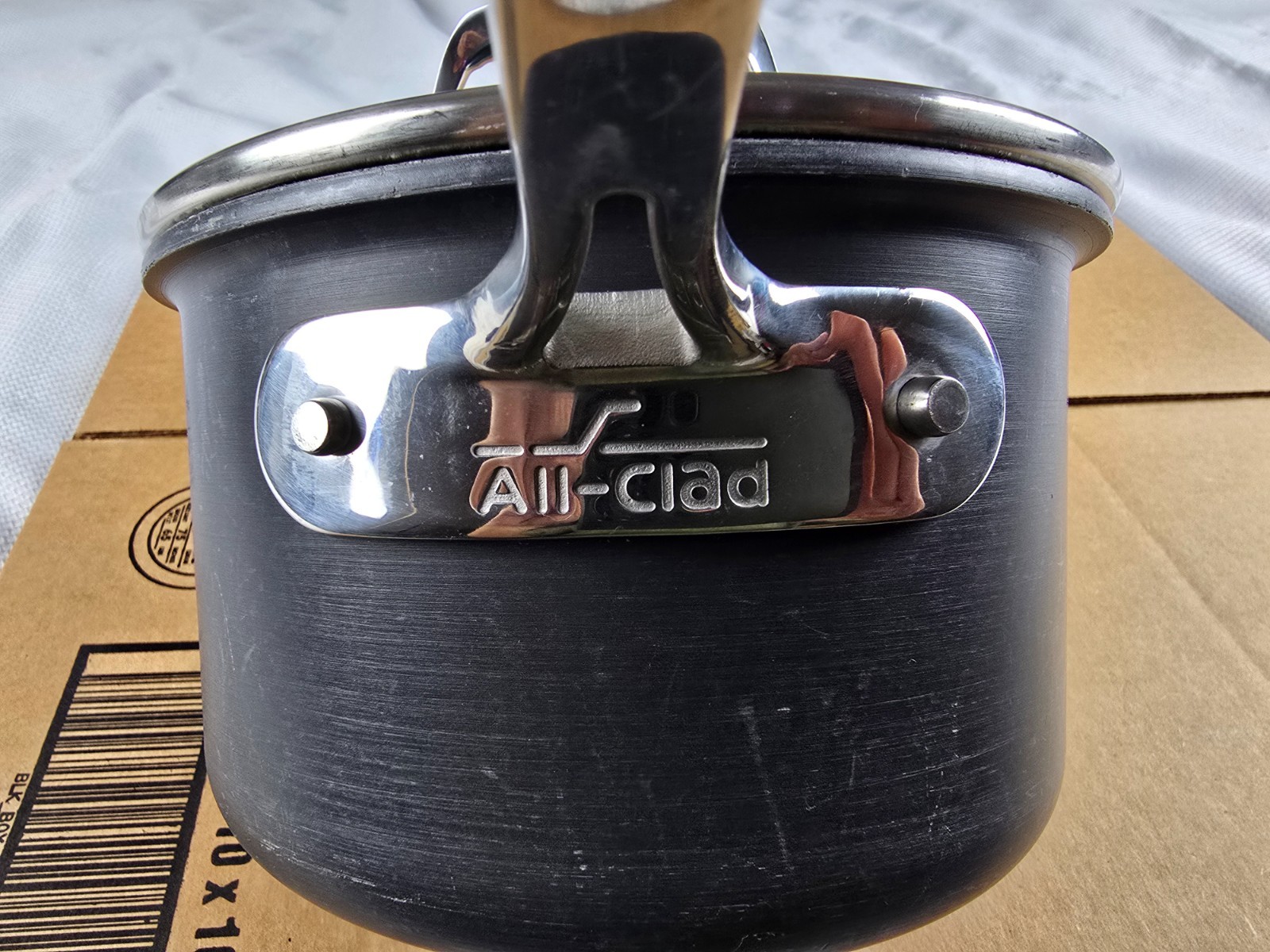 All-Clad 2 Qt 1.9L Sauce Pan & Lid Hard Anodized Aluminum Non-Stick Black