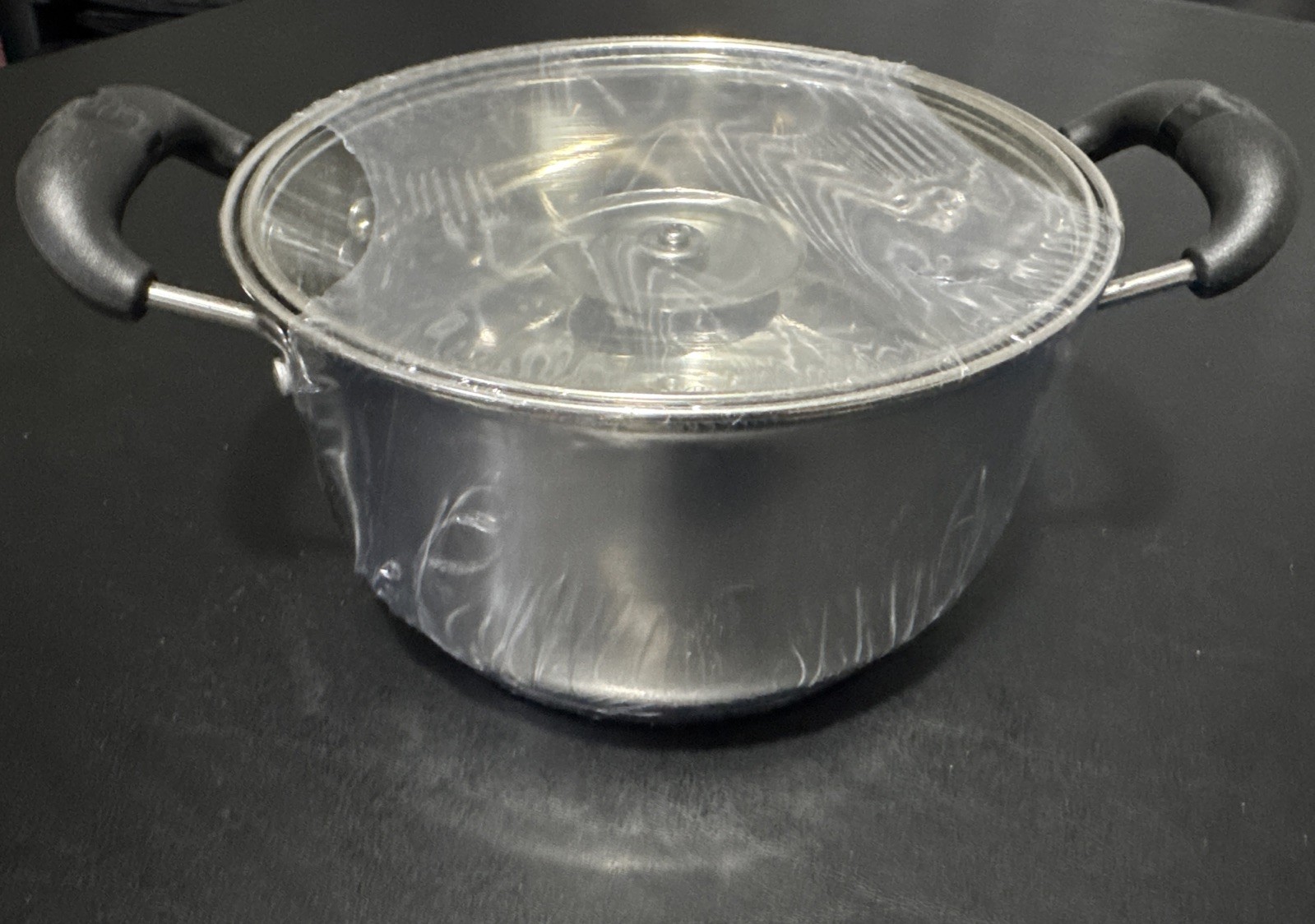 Uniware 2.8 Quart Stainless Steel Pot With Glass Lid