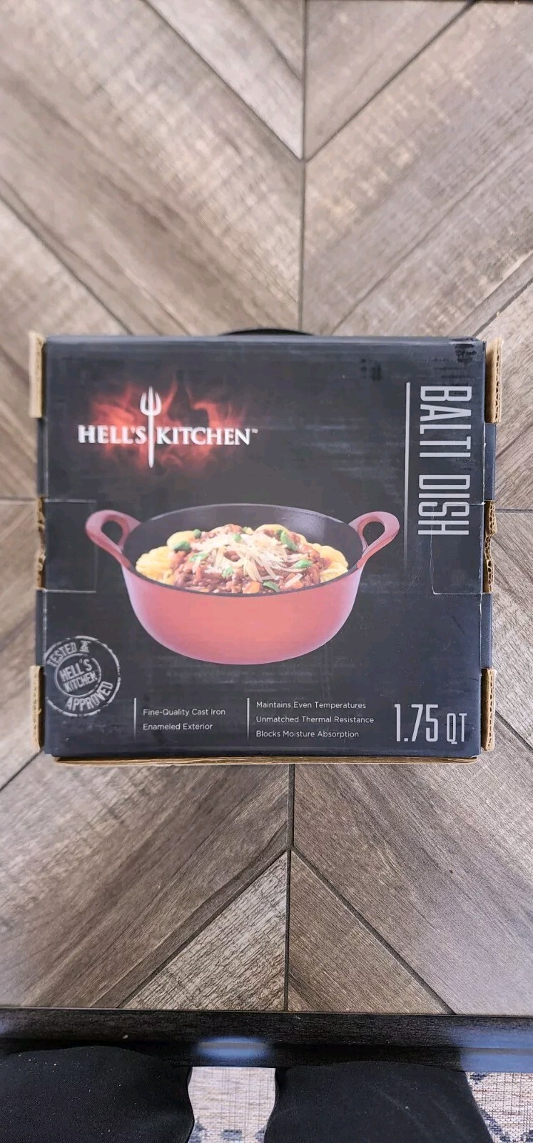 Hell’s Kitchen Nonstick, 1.75QT-Red-Cast Iron Balti Dish, 1.75 quart – Brand New