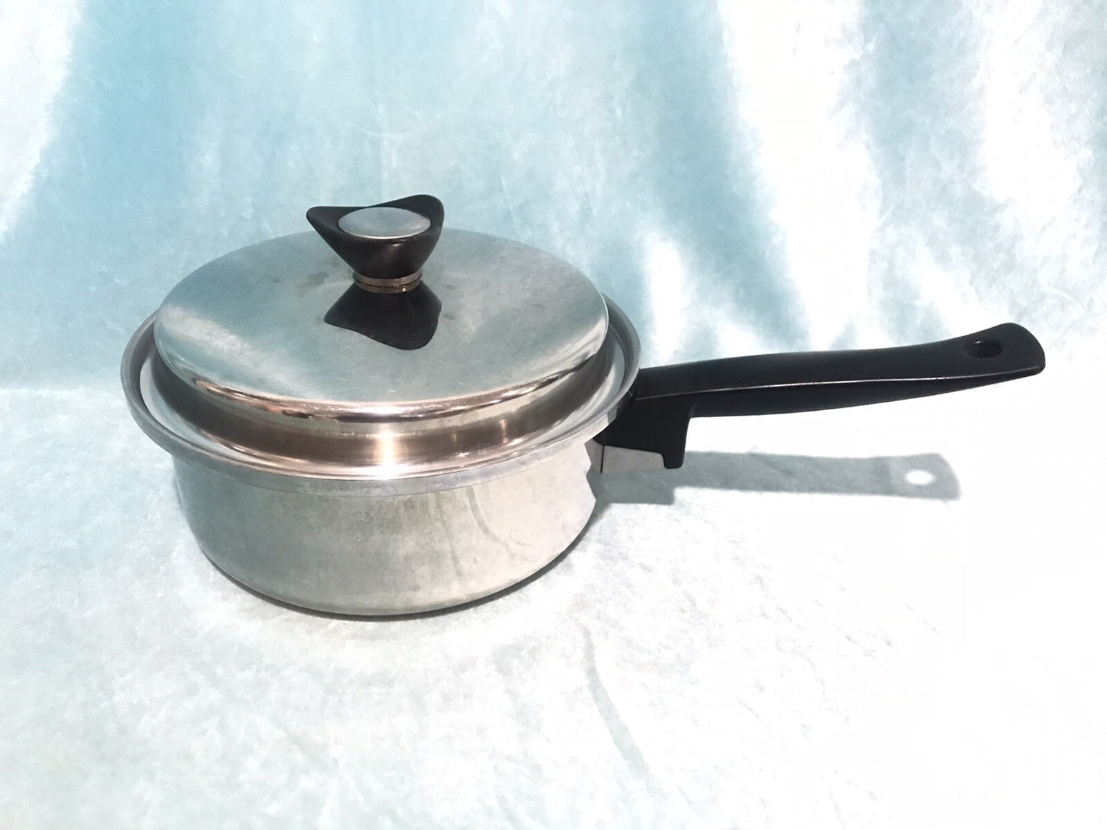 Maxam 18/8 3-Ply Stainleass 1.5 Quart Saucepan With Lid USA
