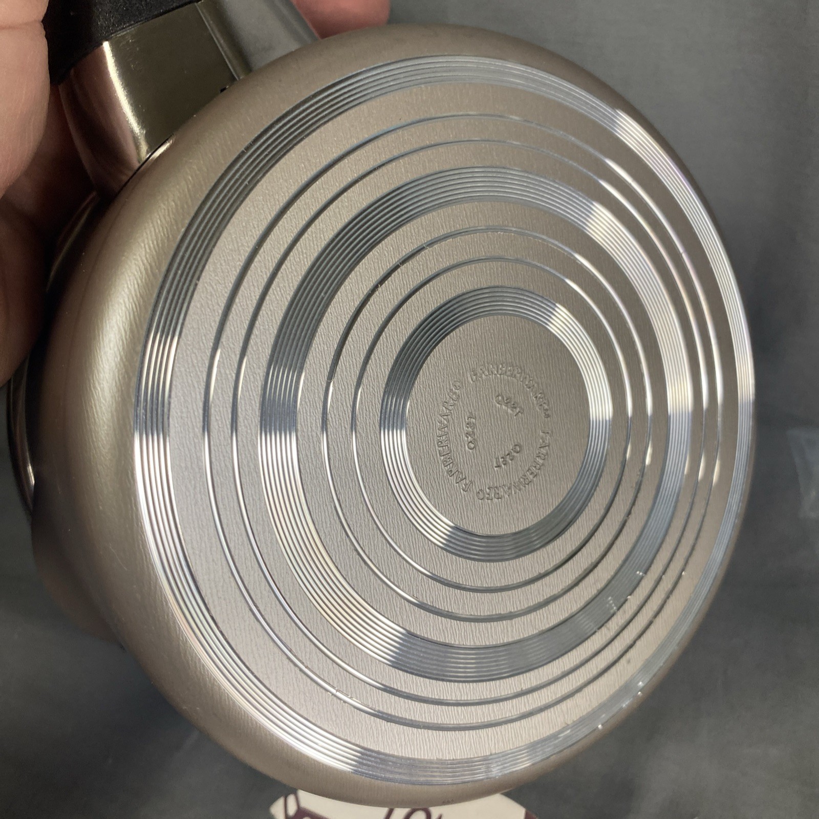 Farberware 1 Qt. Aluminum Nonstick Sauce Pan in Champagne with Glass Lid
