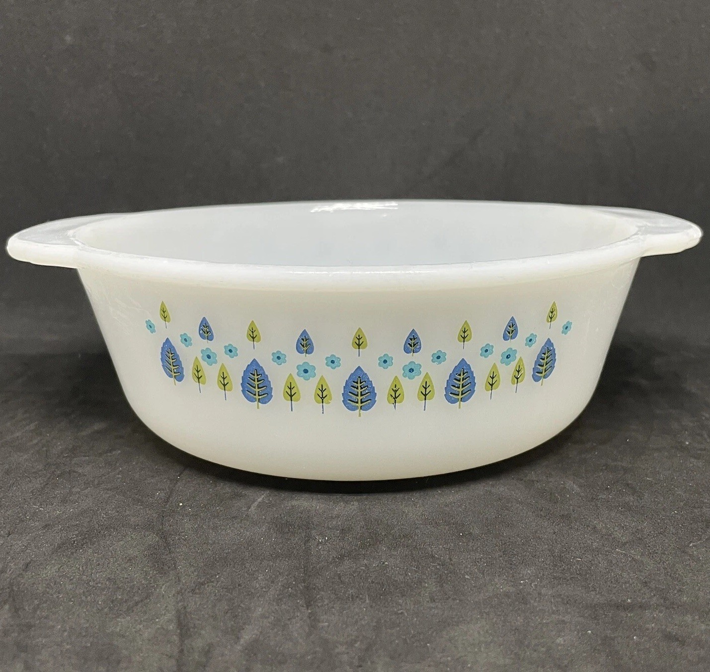 Vintage Anchor Hocking Fire King Casserole Dish Alpine Swiss Chalet 1 Qt. Round