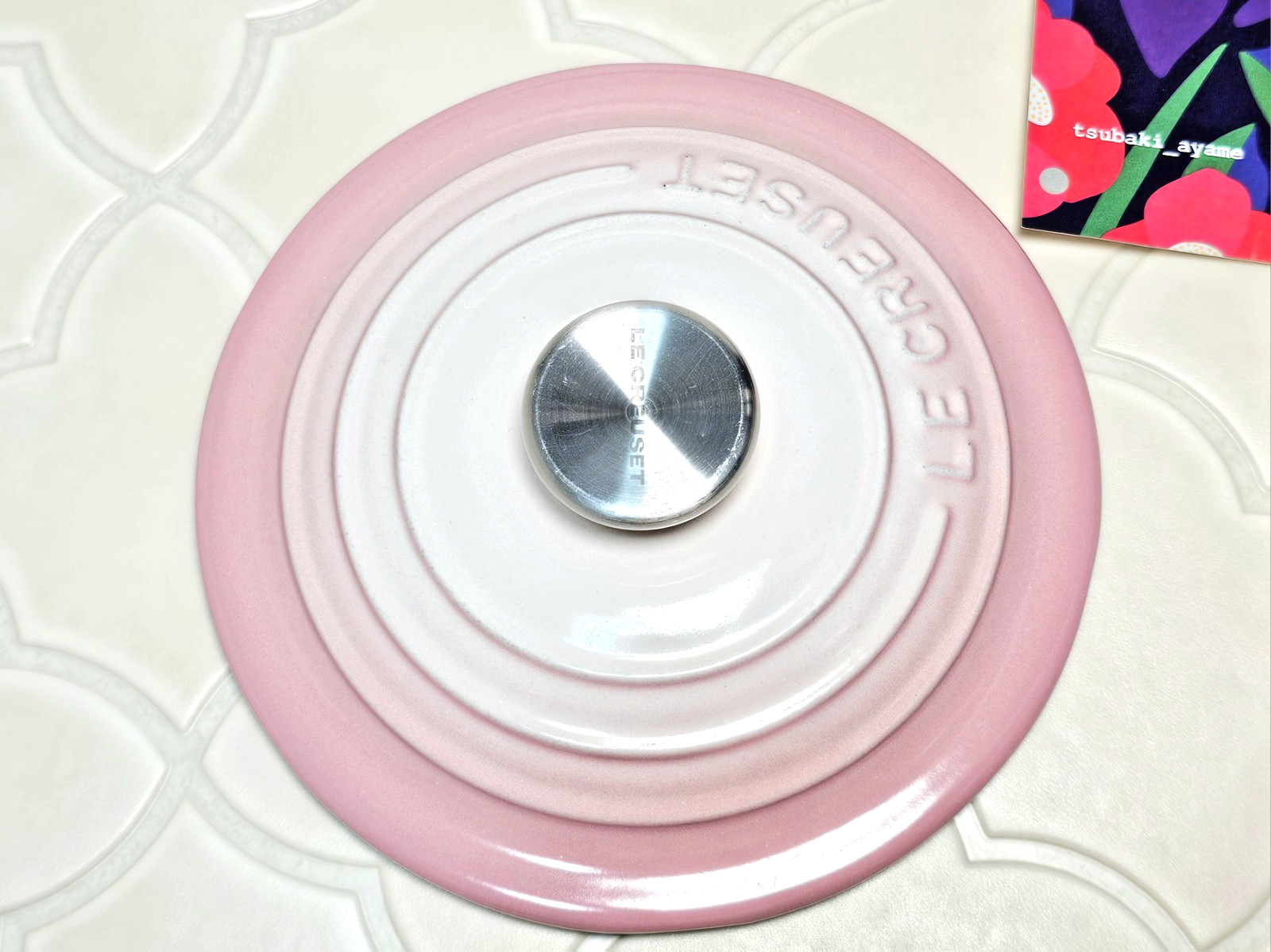 Le Creuset Ombre Pink Saucepan 16cm Cast Iron w/ Lid Display Only Enamel Damage