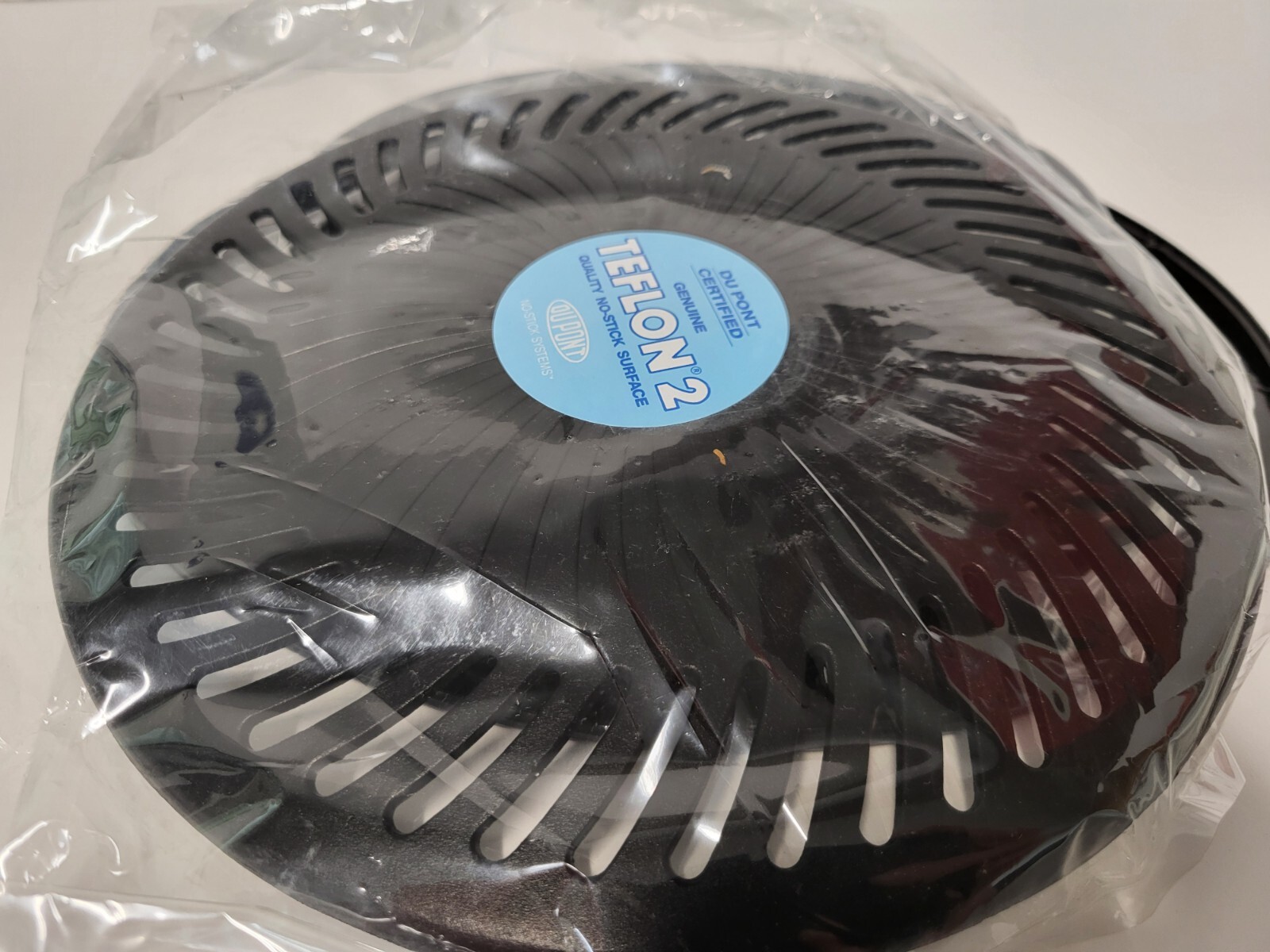 NEW IN BOX Fricaseer StoveTop Portable Indoor Grill Gas Electric BBQ Or Camping